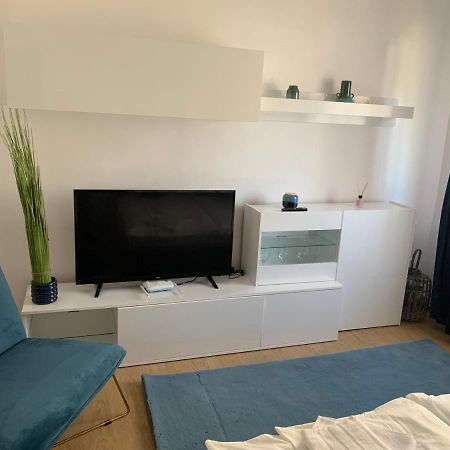 Focus Max Apartment Миеркуря Чук Екстериор снимка