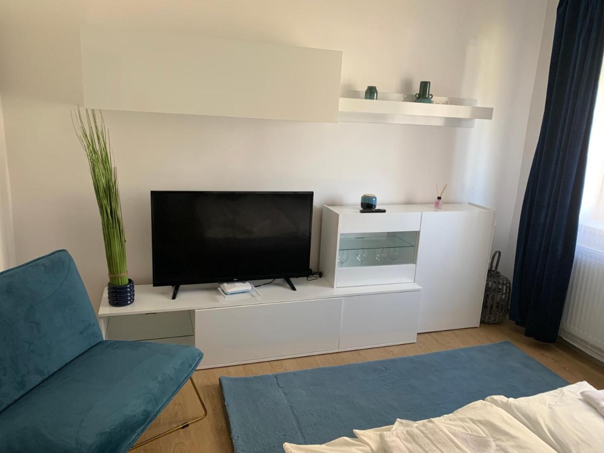 Focus Max Apartment Миеркуря Чук Екстериор снимка