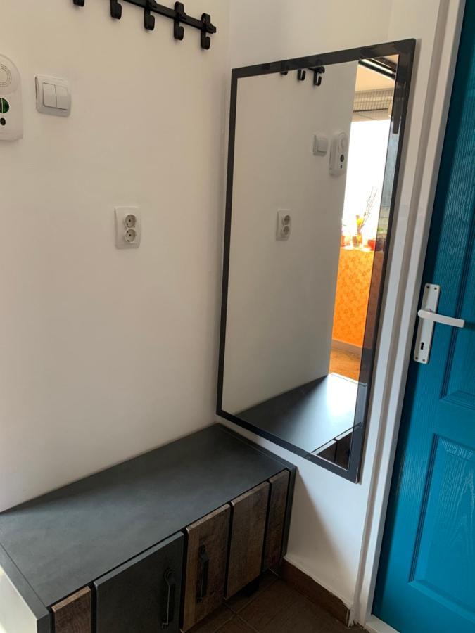 Focus Max Apartment Миеркуря Чук Екстериор снимка